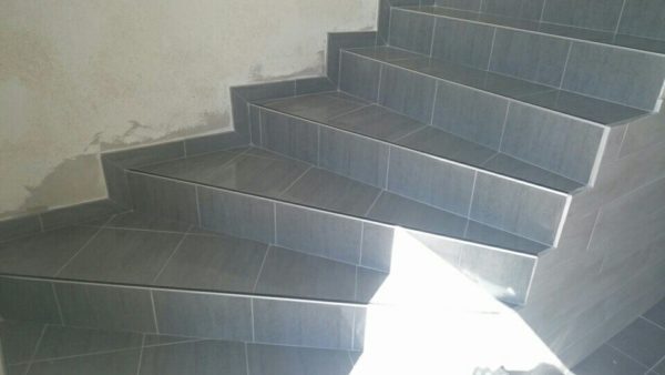 habillage escalier carrelage