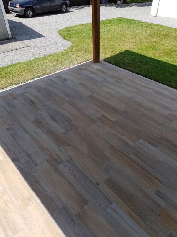 pose de carrelage imitation parquet pontchateau