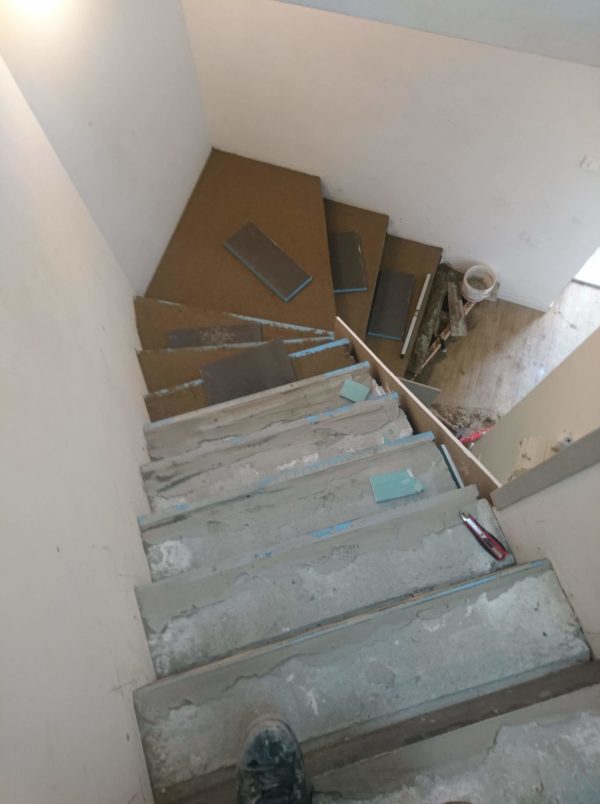 HABILLAGE D'ESCALIER CARRELAGE Pontchateau – Image 5